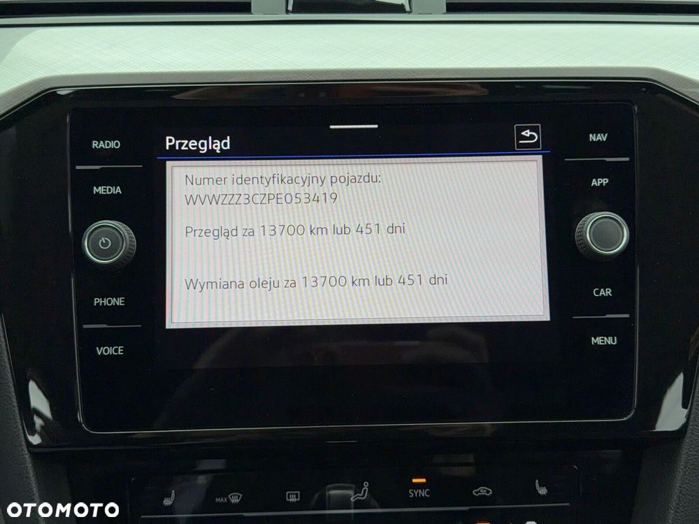 Volkswagen Passat Variant 2.0 TDI Business DSG - 29
