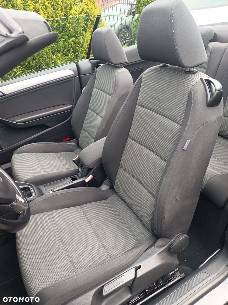 Volkswagen Golf - 6