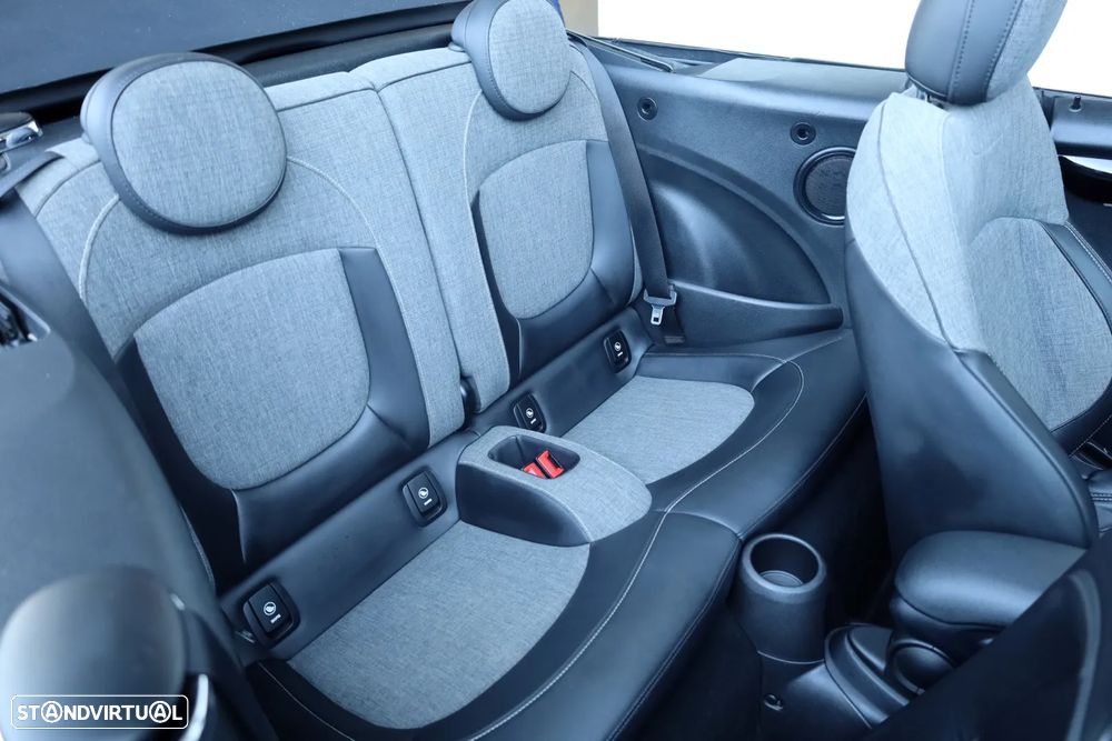 MINI Cabrio Cooper Auto - 46