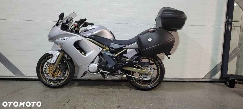 Kawasaki ER - 1