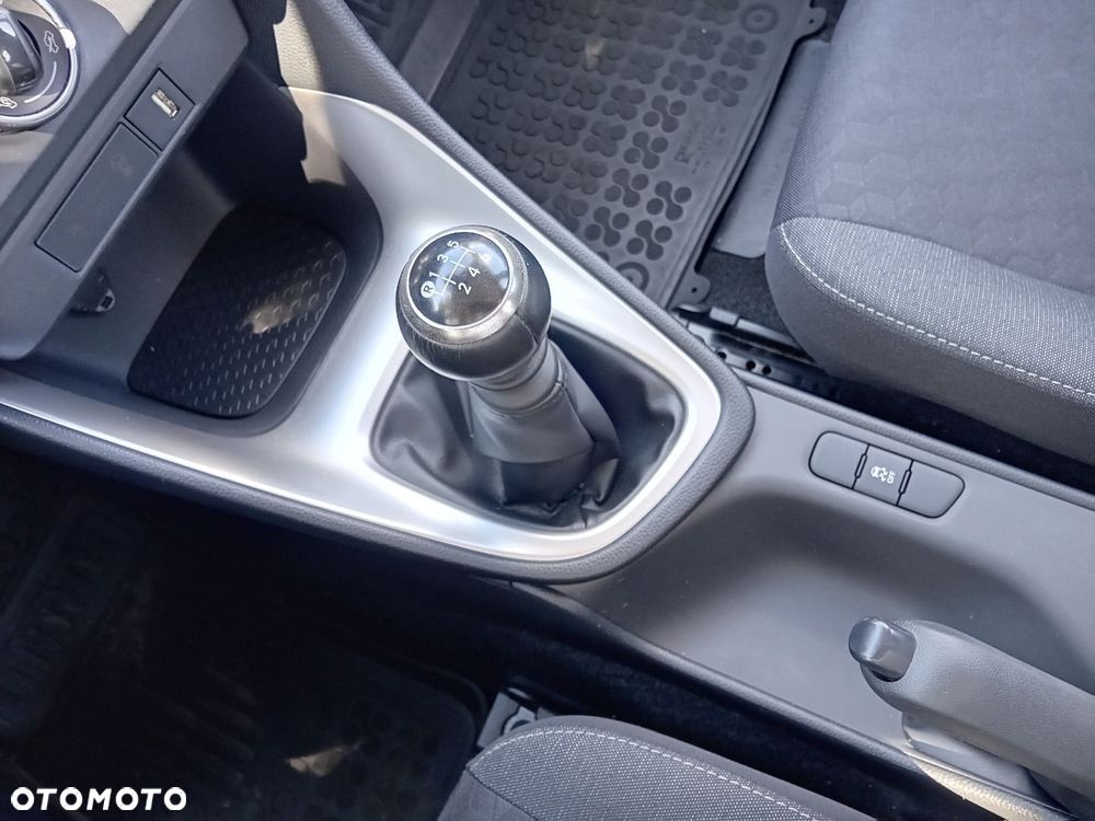 Toyota Yaris - 17