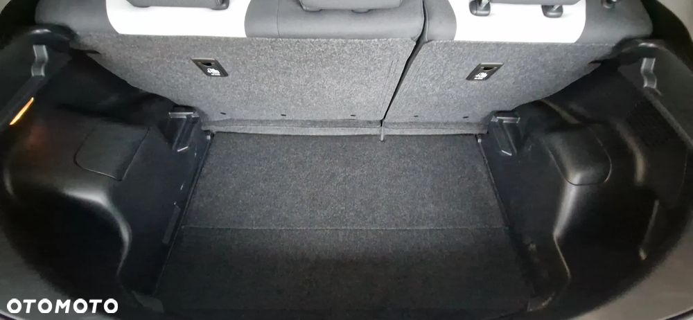 Toyota Yaris 1.5 Premium CVT - 10