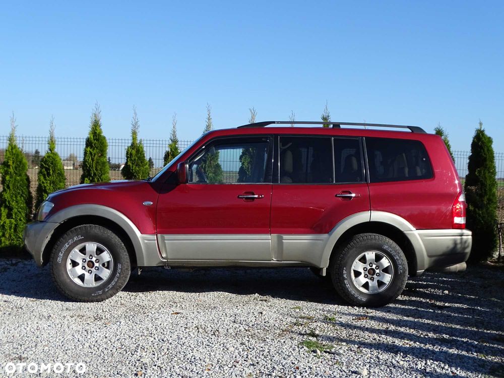 Mitsubishi Pajero - 4
