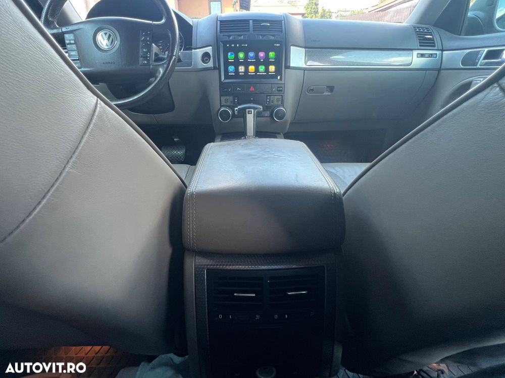 Volkswagen Touareg - 13