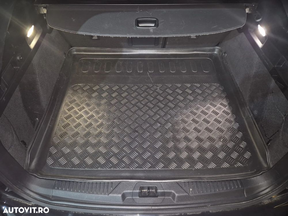 Ford Focus 1.0 EcoBoost Hybrid ST-LINE X - 30