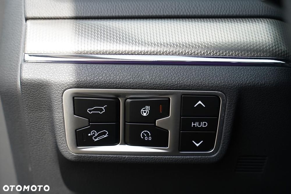 Hongqi HS5 2.0T AWD - 16