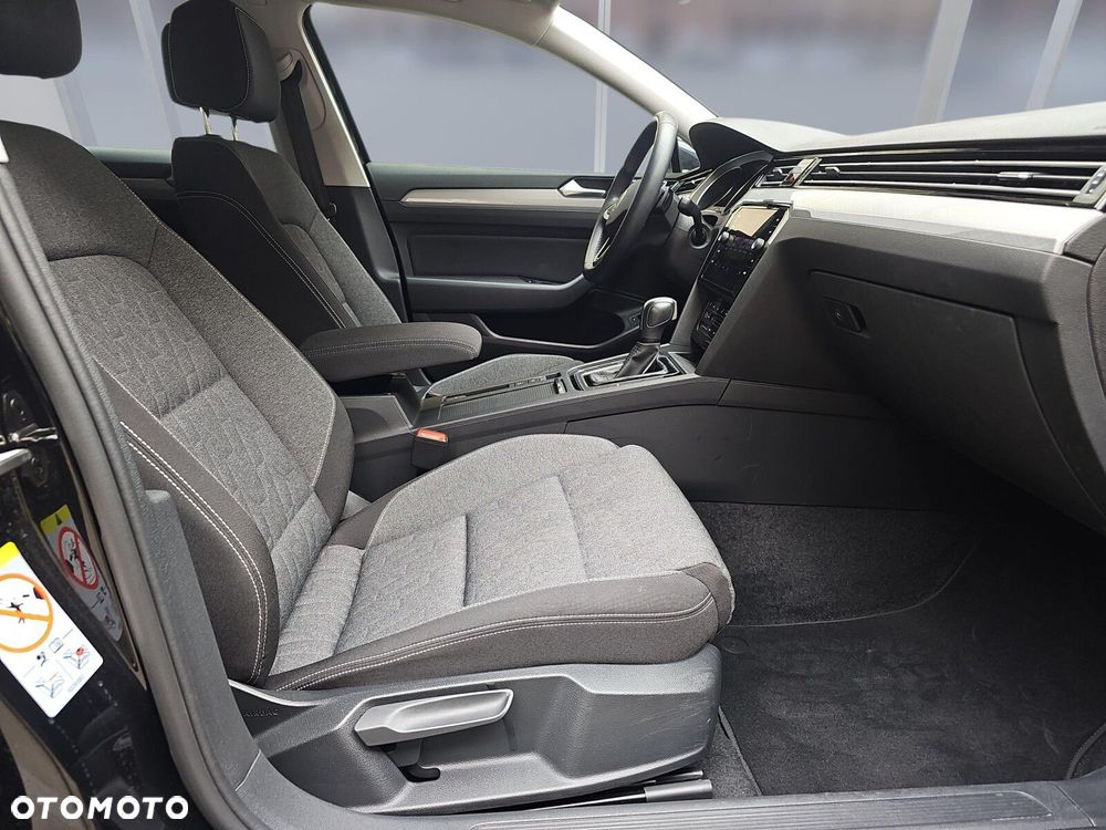 Volkswagen Passat Variant 1.5 TSI EVO Business DSG - 11