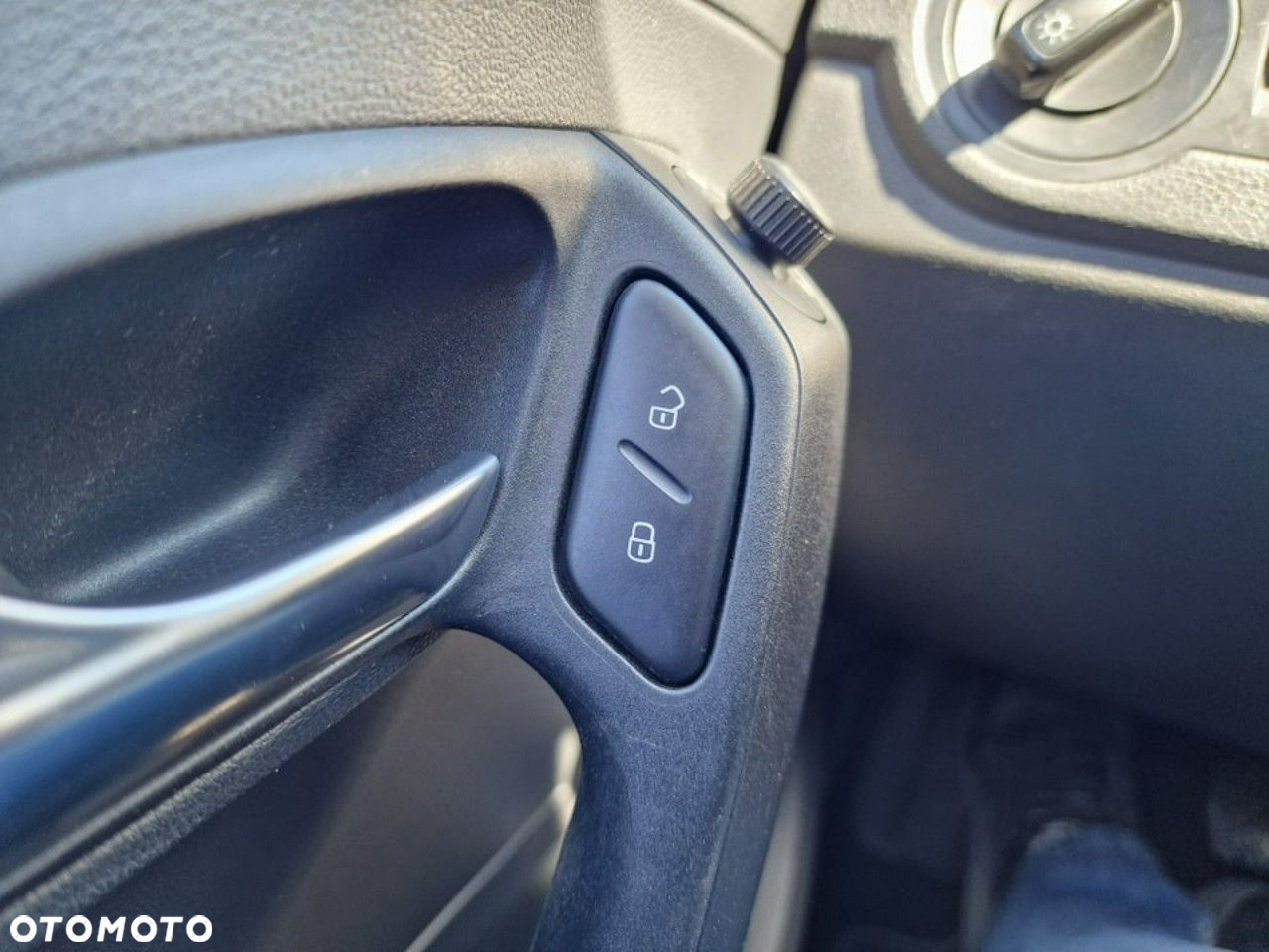 Volkswagen Polo 1.6 TDI DPF Highline - 11
