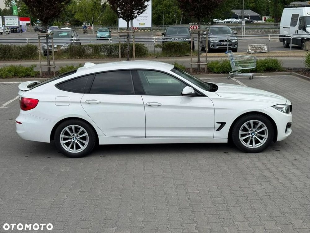 BMW 3GT 320i xDrive - 12