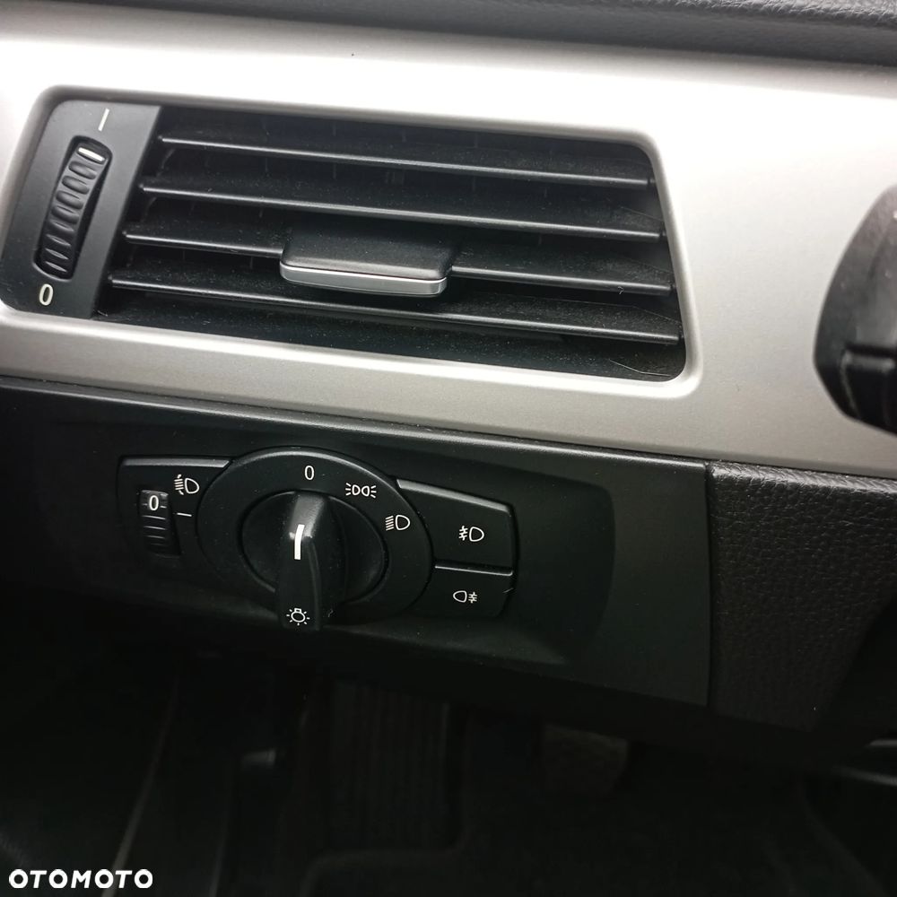 BMW Seria 3 ver-1-4-tsi-green-tec-ambition - 31
