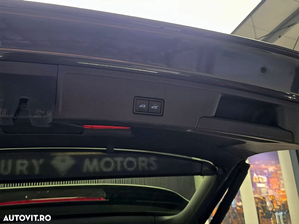 Volkswagen Touareg 3.0 V6 e-Hybrid 4Motion Aut. R - 31