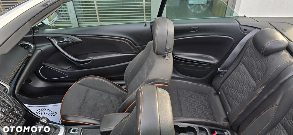 Opel Cascada 1.4 T Cosmo S&S EU6 - 17