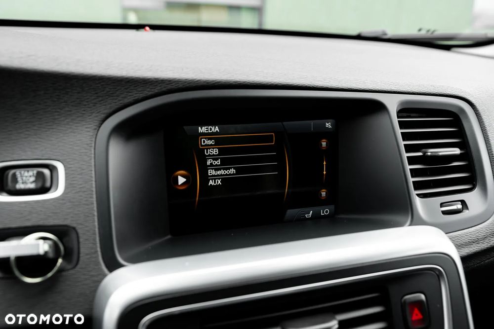 Volvo V60 D3 Geartronic RDesign - 28
