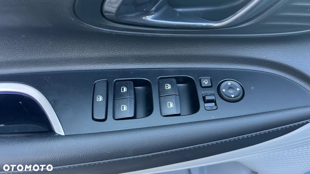 Hyundai i20 1.0 T-GDI 48V-Hybrid Connect & Go - 20