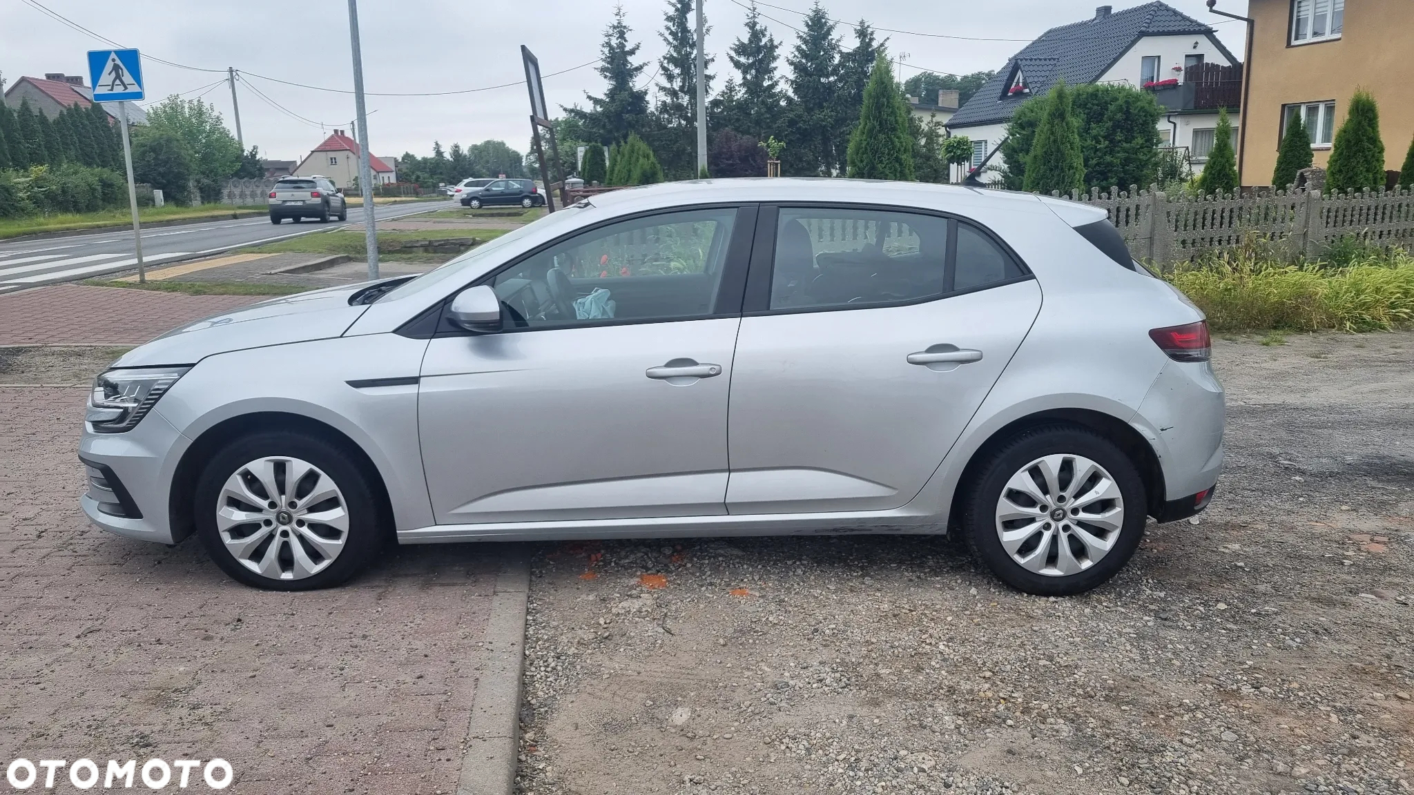Renault Megane 1.5 Blue dCi Business - 10