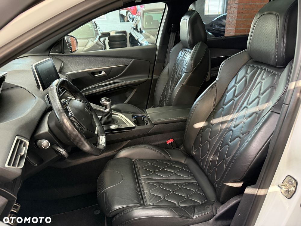 Peugeot 5008 BlueHDi 150 Allure - 22