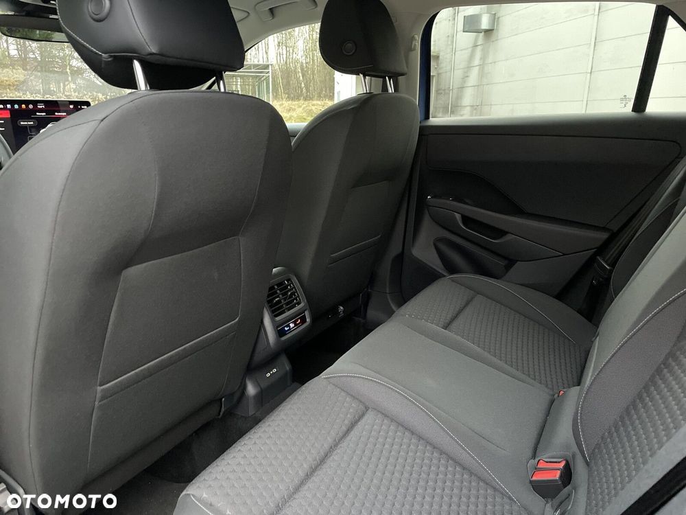 Volkswagen T-Roc - 17