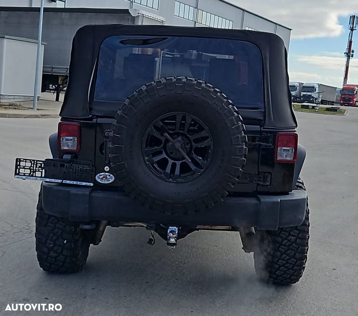 Jeep Wrangler 3.8 Sport - 7