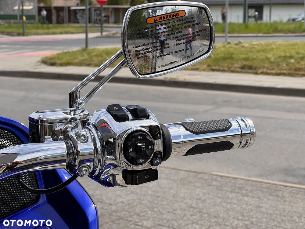 Harley-Davidson Touring Road Glide - 14