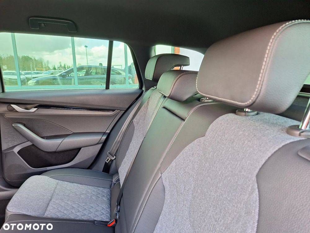 Skoda Octavia 2.0 TSI Sportline 4x4 DSG - 8