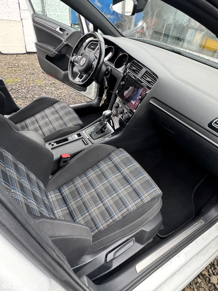 Volkswagen Golf 1.4 GTE Plug-In-Hybrid DSG - 17