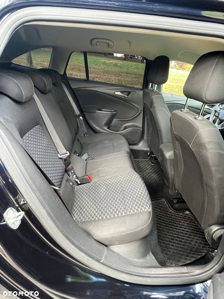 Opel Astra V 1.6 CDTI Dynamic - 22