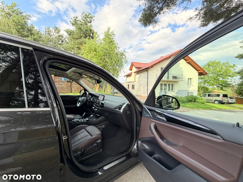 BMW X3 xDrive20d xLine - 25