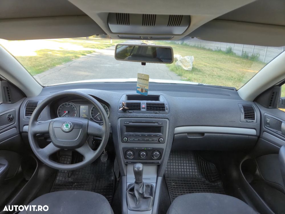Skoda Octavia 1.6 TDI Ambiente - 8