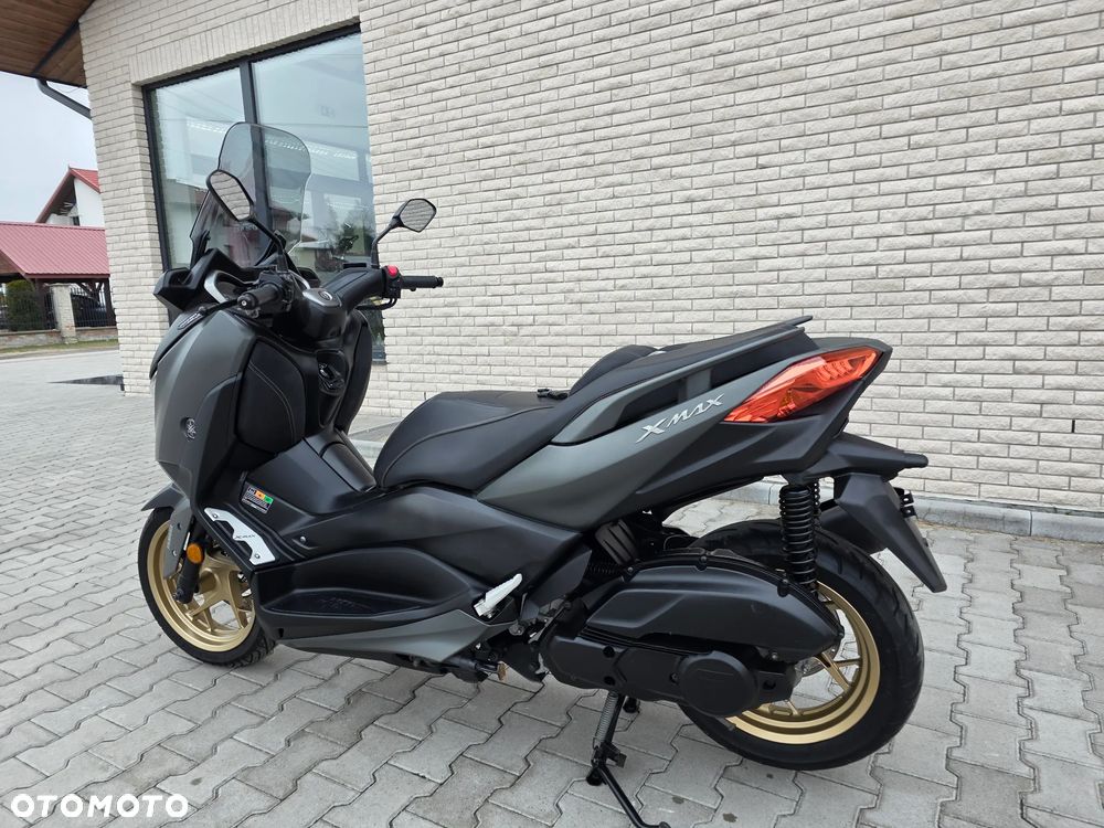 Yamaha X-max - 4