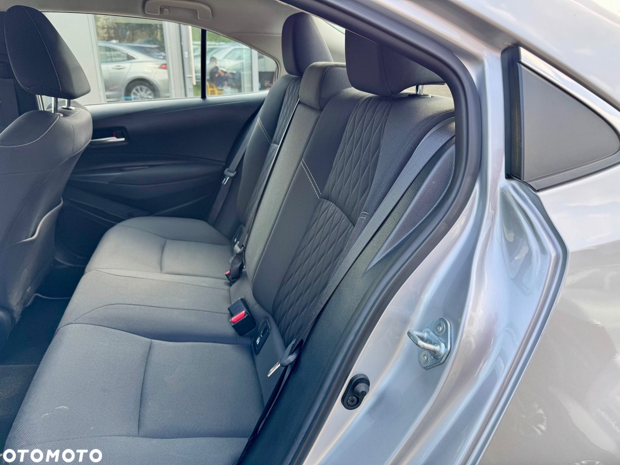 Toyota Corolla 1.8 Hybrid Comfort - 9
