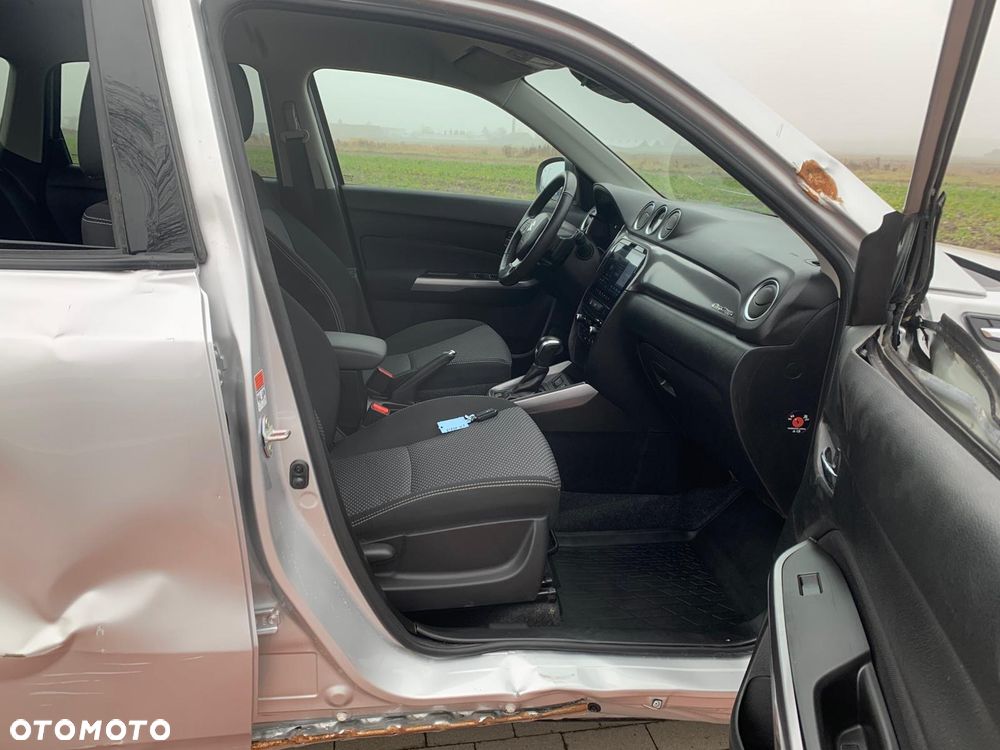 Suzuki Vitara 1.5 Dualjet Hybrid Allgrip AGS Comfort - 23