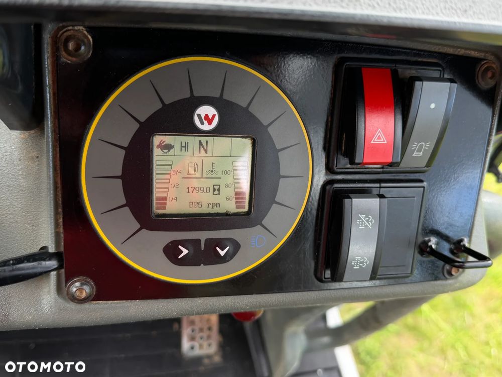 Wacker Neuson DW90 Wozidło 4x4 OBROTOWE.  9 ton ładowność z Pełną kabiną.  1799 mtg 2022 rok. Jak nowe z salonu PERKINS turbo silnik 4cylindry! Pochodzi z Norweskiego Gospodarstwa Ziemniaczanego! Pełne sterowanie dżojstik REWERS HYDROSTATIC. Ogrzewana wentylowana Kabina Opony zero zużycia. Aktualna DEKRA. Kamery wysokiej jakośći! Zero luzów i wycieków. Szybka wolna jazda. Wielka Okazja. Oświetlenie pełne Fabryczne. Hak. Podzespoły dosłownie Nowe! Lokalizacja NOWY SĄCZA - 7