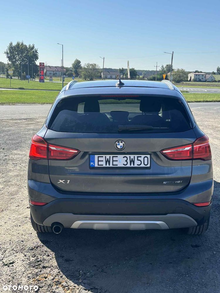 BMW X1 sDrive18i - 6