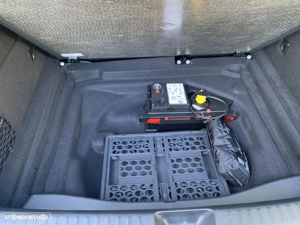 Mercedes-Benz GLA 180 d Urban - 15