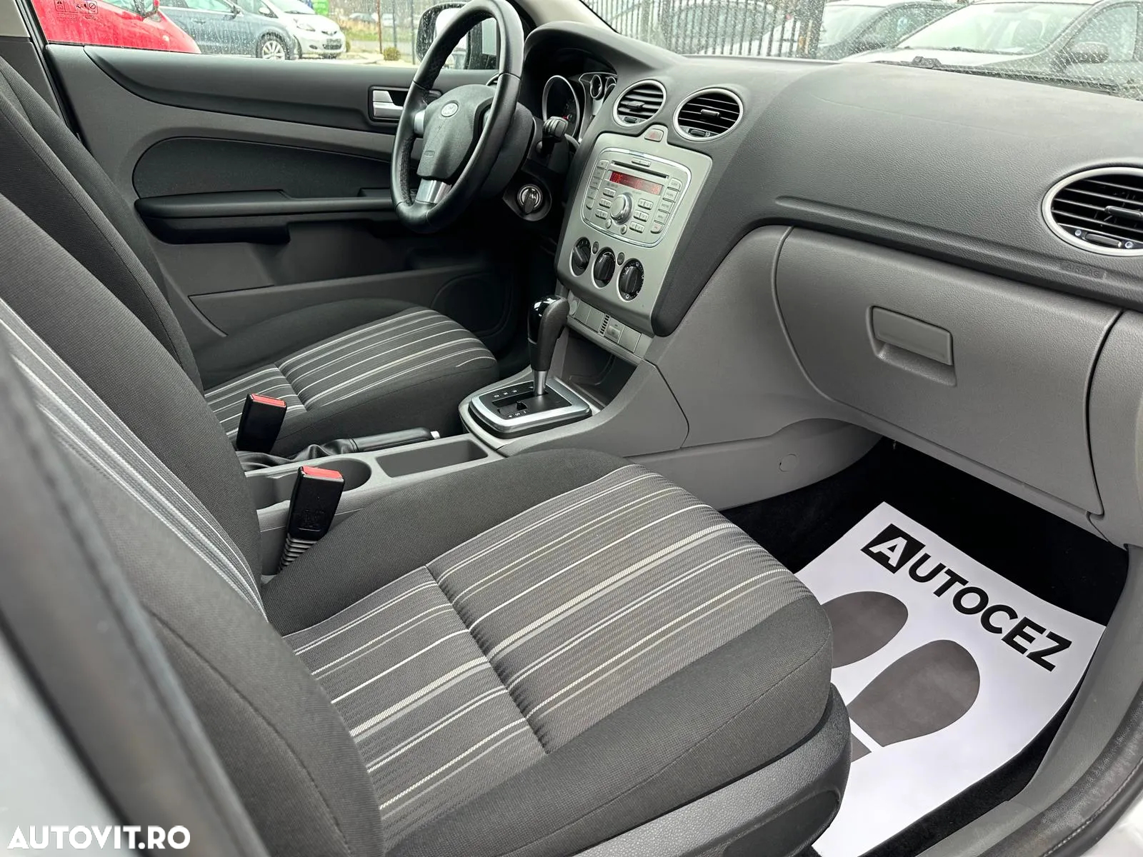 Ford Focus - 12