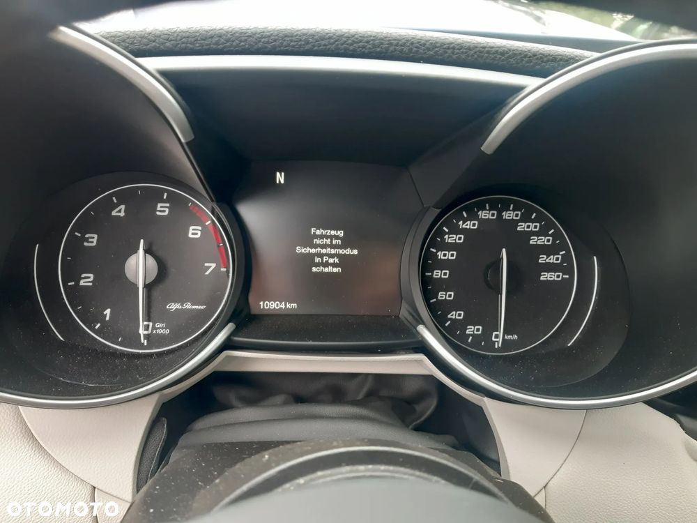 Alfa Romeo Giulia 2.0 Turbo 16V AT8 Sprint - 18