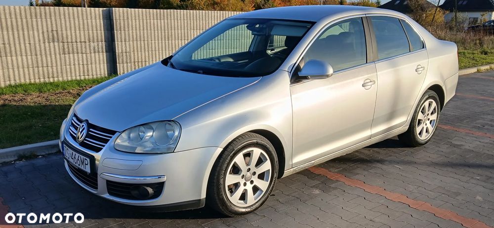 Volkswagen Jetta 1.9 TDI Comfortline - 3