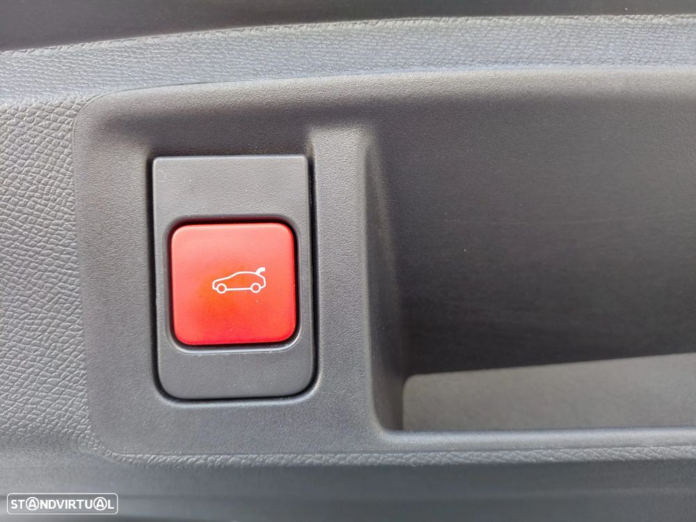 Peugeot e-308 SW 54 kWh GT - 33