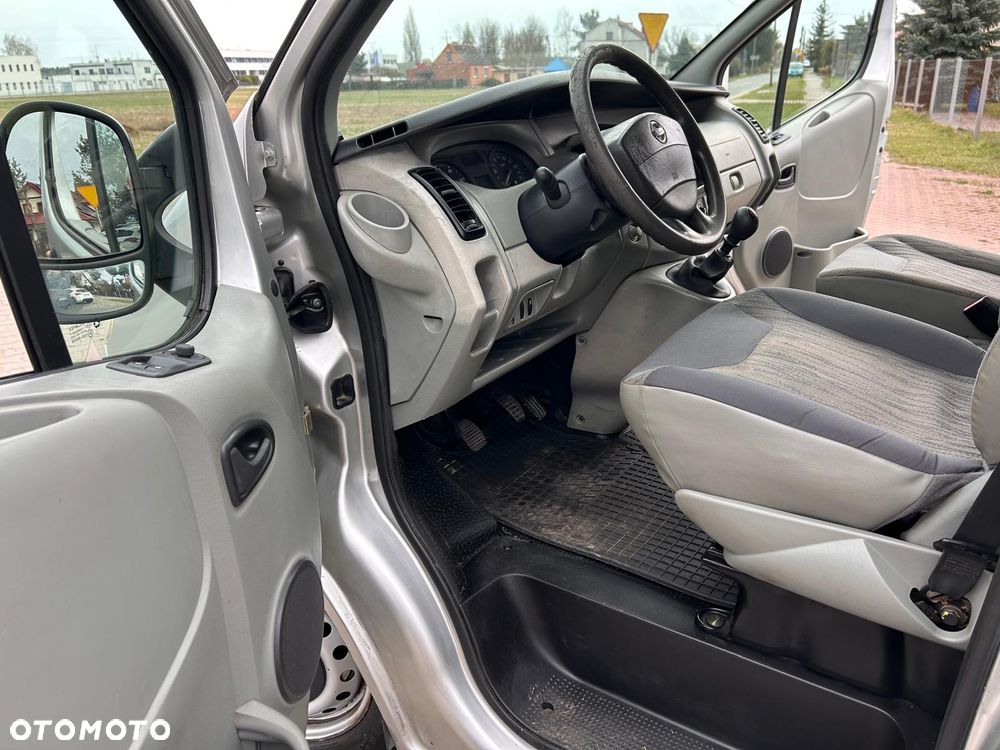 Opel VIVARO - 9