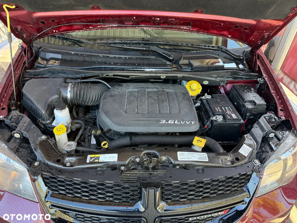 Dodge Grand Caravan - 9