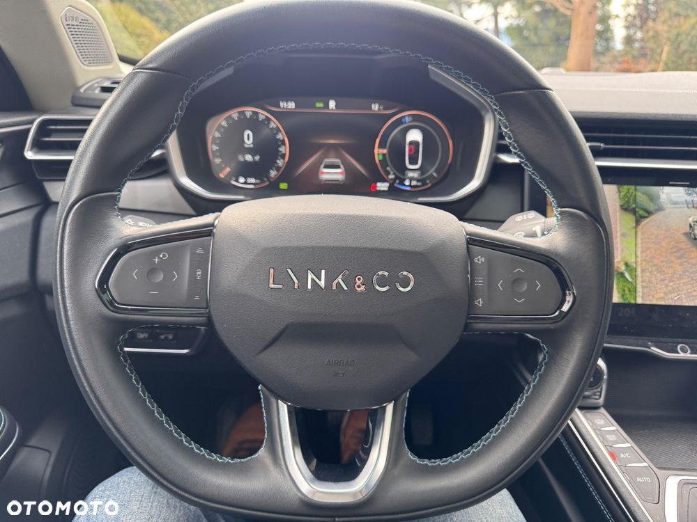Lynk & Co 01 - 28