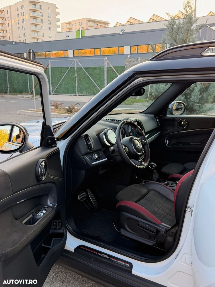 Mini Countryman Cooper S E ALL4 AT - 16