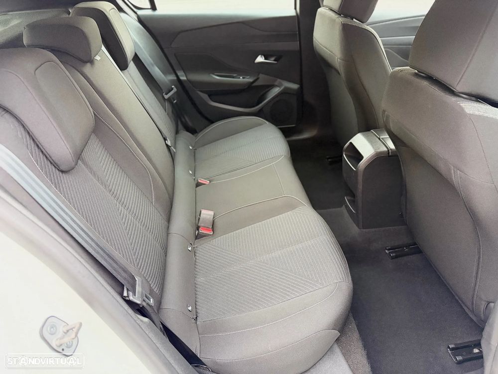 Peugeot 308 PureTech 130 EAT8 Active Pack - 9