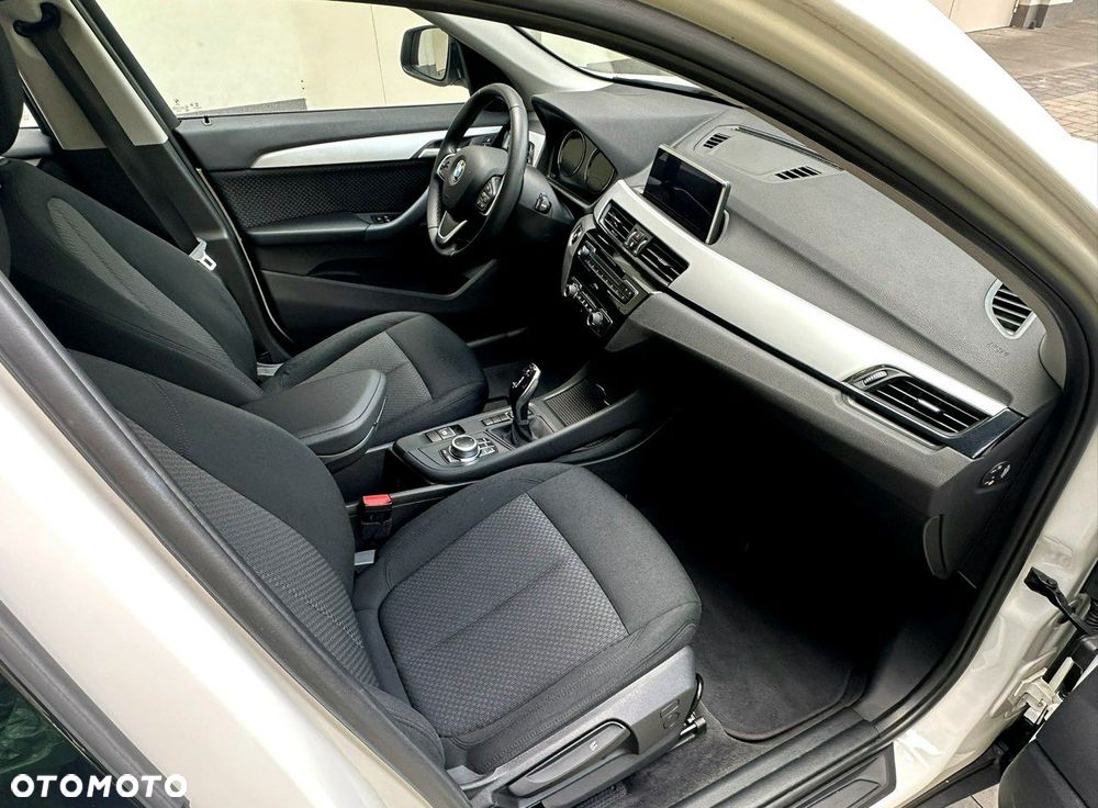 BMW X1 sDrive18i - 17
