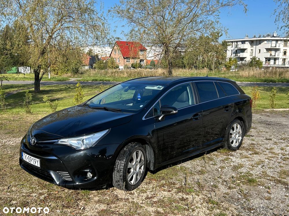 Toyota Avensis - 2