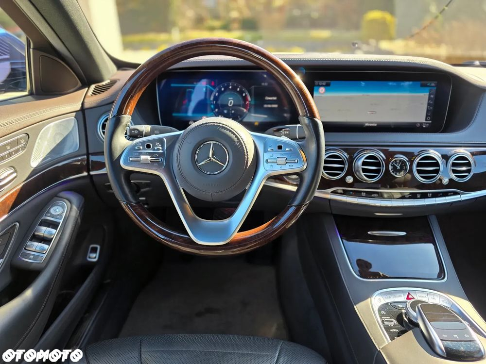 Mercedes-Benz Klasa S 560 4-Matic L 9G-TRONIC - 22