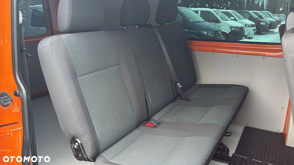 Volkswagen Transporter - 23