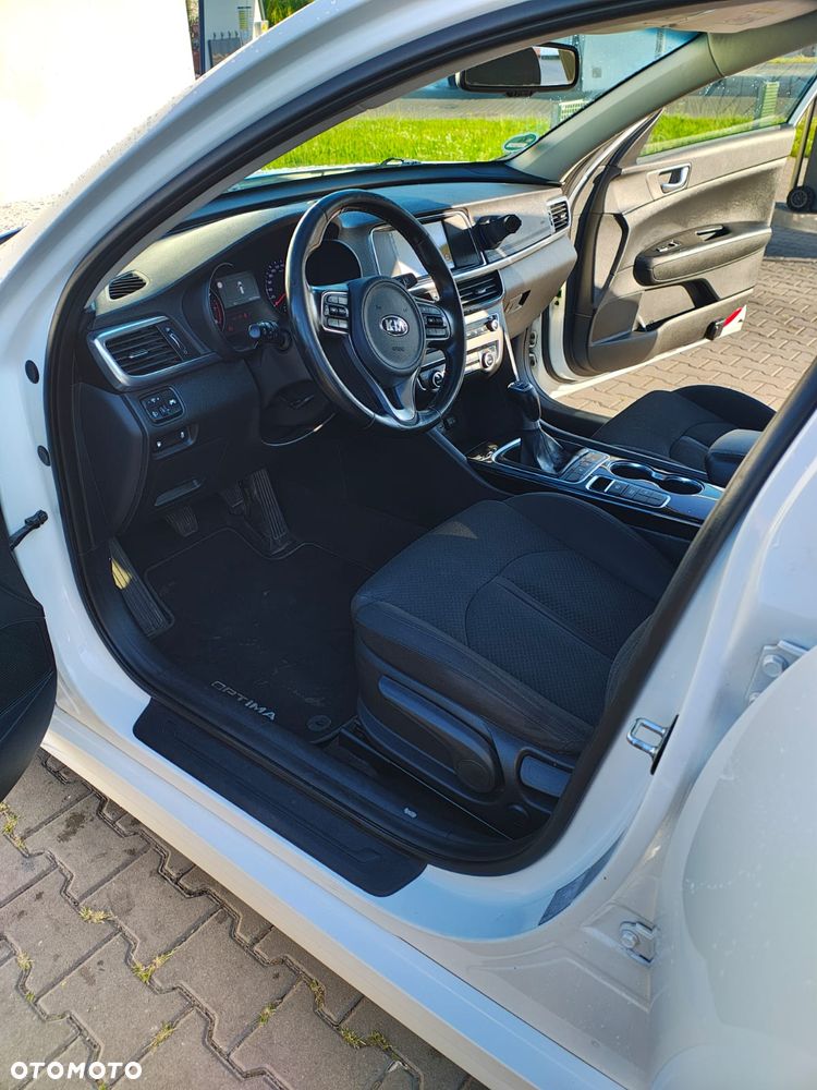 Kia Optima - 5