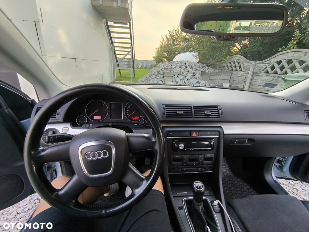 Audi A4 Limousine - 13