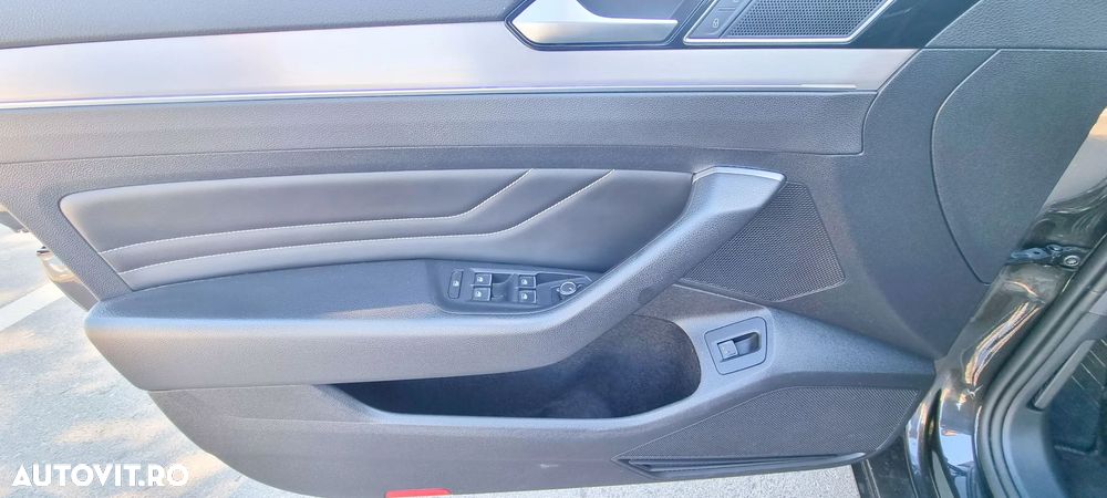 Volkswagen Passat 2.0 TDI DSG Highline - 17